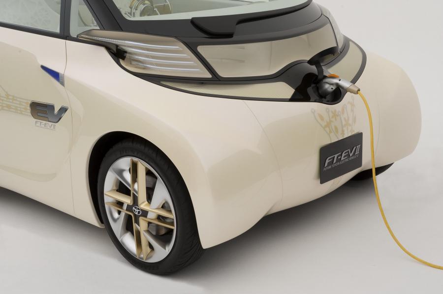  Toyota FT-EV II Concept 2009 года  (фото 14 из 33)